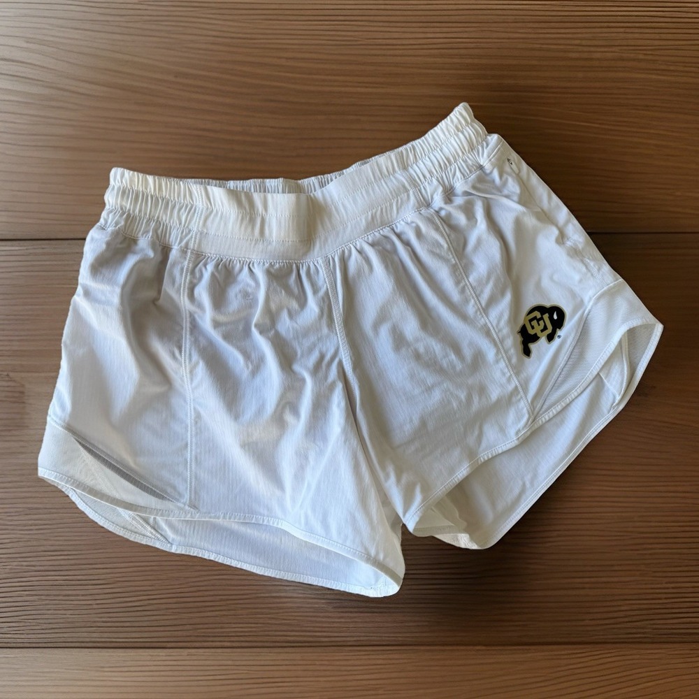Lululemon Hotty Hot Short II Long 4" White Size 6 University Colorado CU Lined - Picture 2 of 8